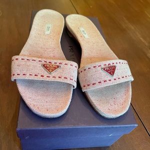 Adorable red logo and stitching Prada slides!